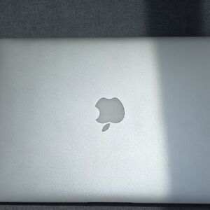 Apple MacBook Silver Laptop with Unibody Design
